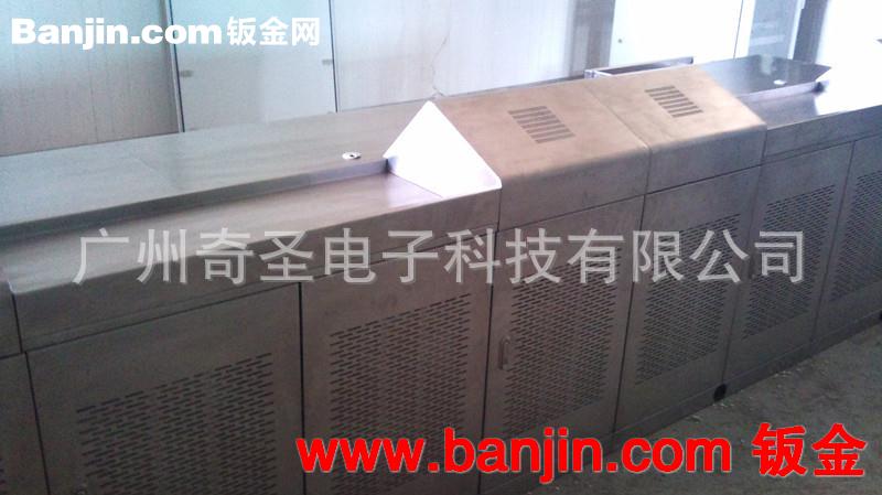 低价出售 不锈钢指挥中心控制台 平台操作台　304不锈钢操作台