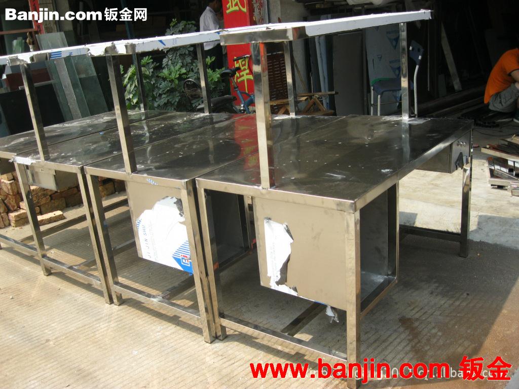 不锈钢厨具、不锈钢油烟罩、白铁风管、不锈钢蒸饭柜、机箱机架