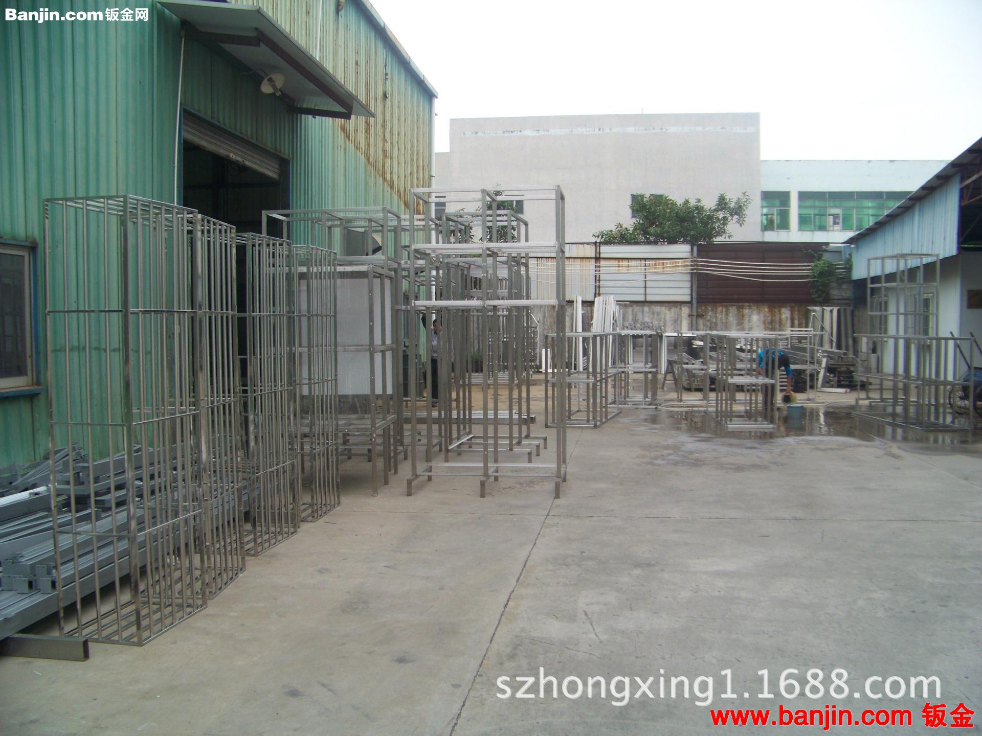 承接各种不锈钢工程 货架、护栏、防盗窗等 深圳洪兴钢构设备