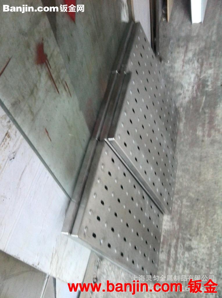 不锈钢地沟盖加工  金属冲孔加工  金属焊接加工 等等