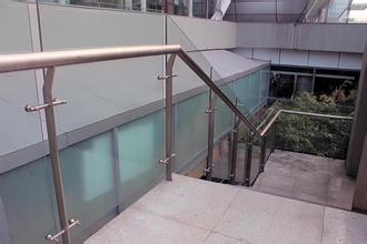 厂家直销不锈钢楼梯扶手 批发不锈钢立柱