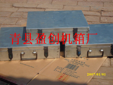 供应五金冲压件工具箱.长期供应钣金箱子.质量有保。量大价格便宜