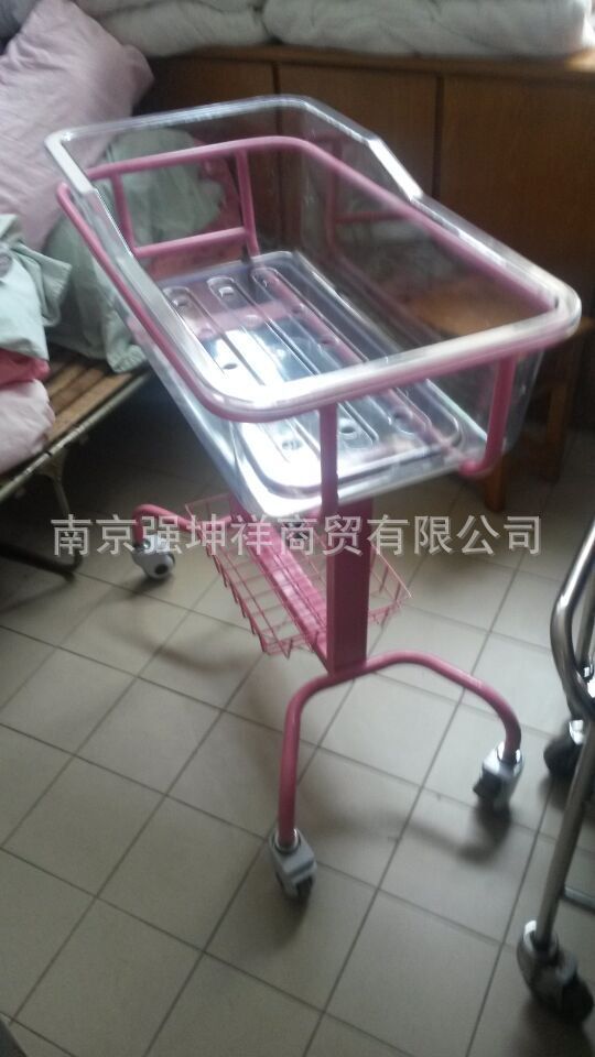 优质不锈钢喷塑婴儿车 婴儿床