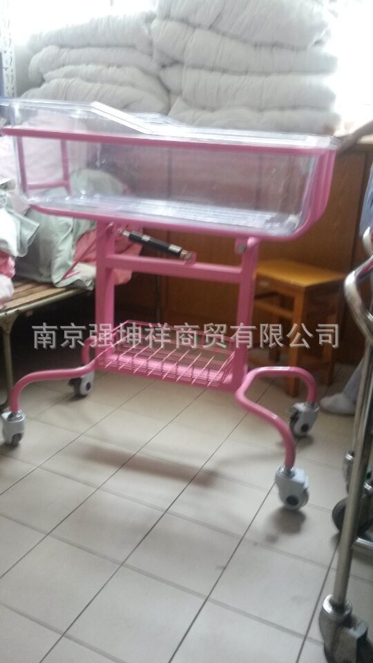 优质不锈钢喷塑婴儿车 婴儿床