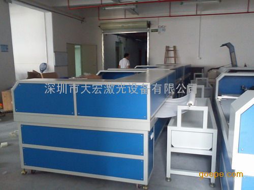专业供应布料激光切割机报价  无尘布激光切割机价格