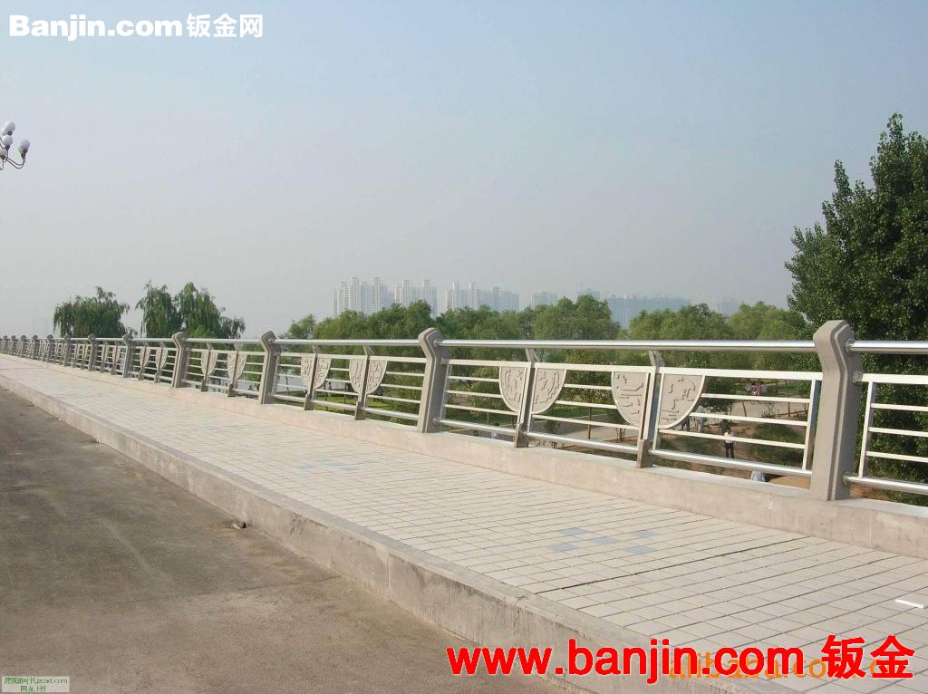 上海厂家供应公路桥护栏