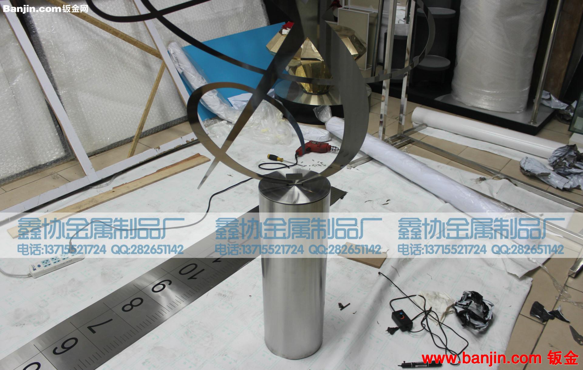 不锈钢服装玻璃窗造型展示 蚀刻长尺不锈钢 不锈钢圆桶加工