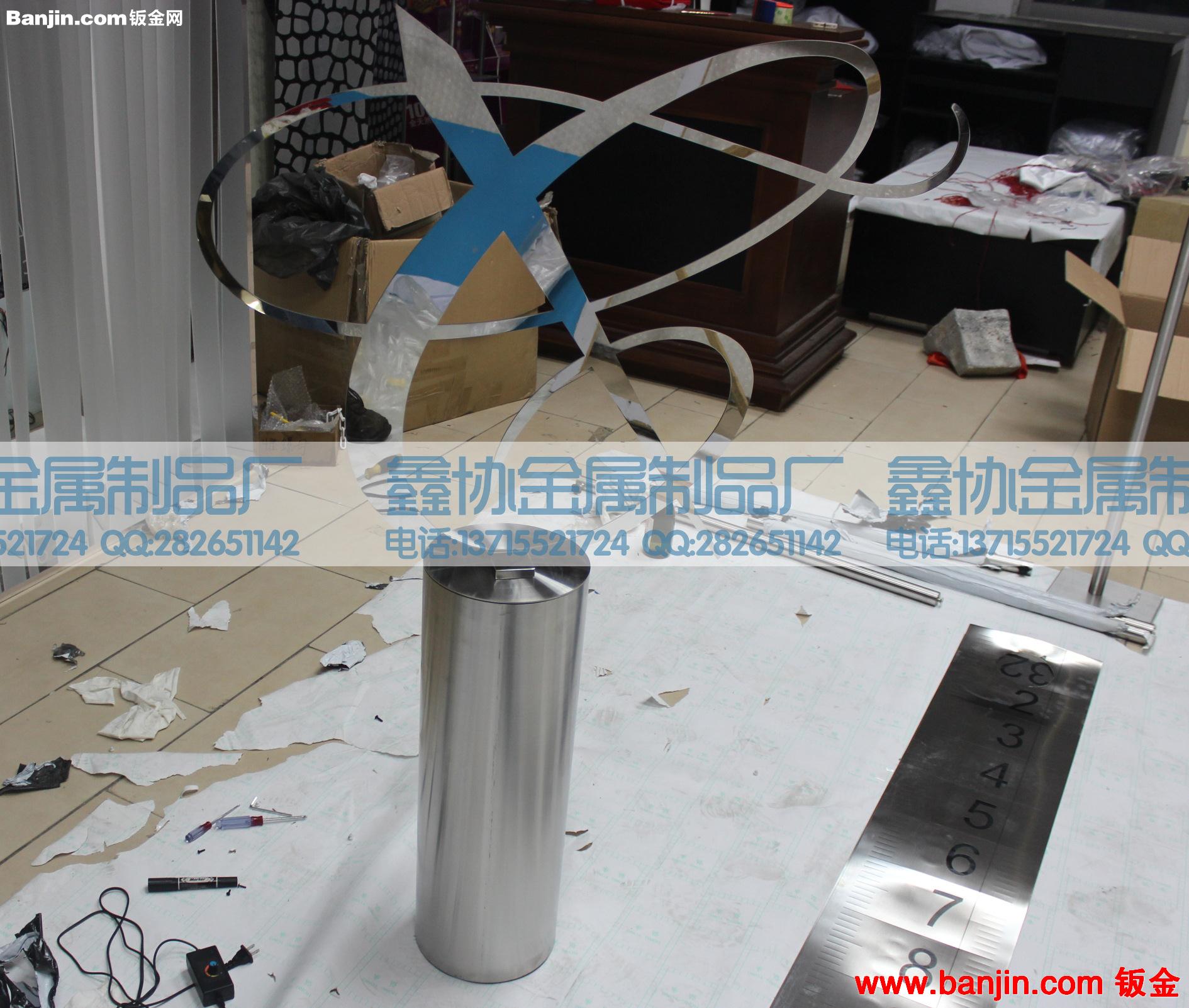 不锈钢服装玻璃窗造型展示 蚀刻长尺不锈钢 不锈钢圆桶加工
