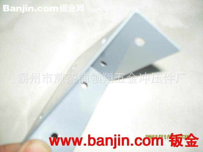 专业销售 五金配件冲压件 木 箱铁脚冲压件 不锈钢冲压件