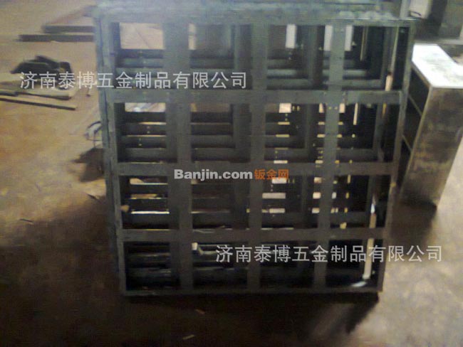 专业钣金加工 五金制品加工 LED箱体加工 查询机壳体 电脑机箱