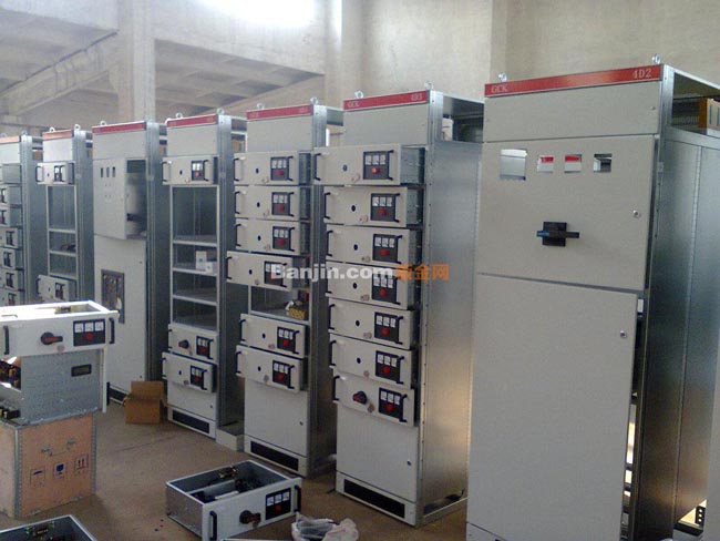 专业钣金加工 五金制品加工 LED箱体加工 查询机壳体 电脑机箱