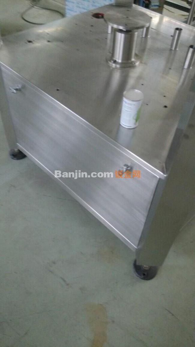 精品打造 大厂生产 来电咨询 大型不锈钢运输罐 储油罐 可定制